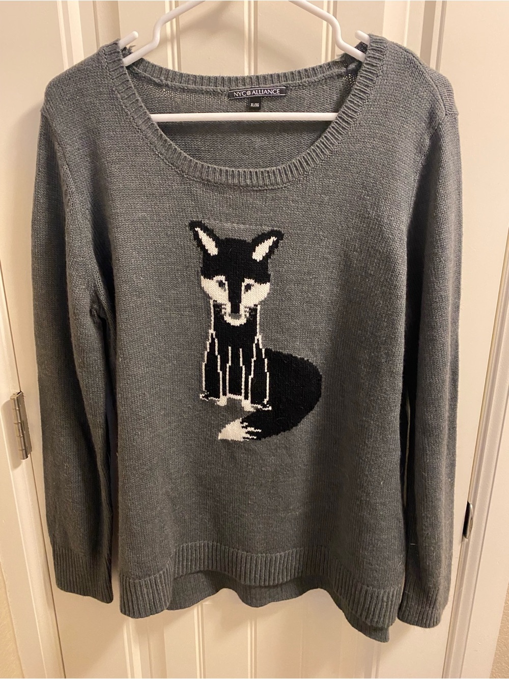 NYC Alliance XL Sweater Gray Fox Pullover Crewneck